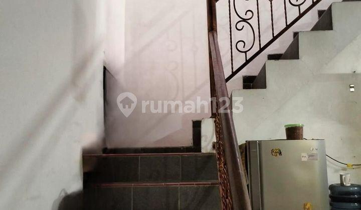 foto lainnya rumah 1 setengah lantai dalam