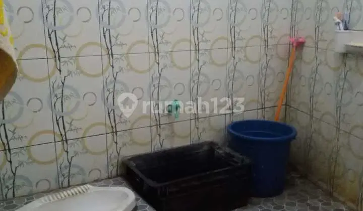 kamar mandi rumah dijual shm pintu ledeng,
