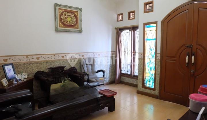 ruang tamu rumah nyaman! rumah 2 lantai