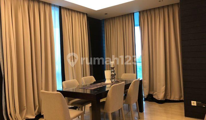 ruang makan apartment kemang village 3 br