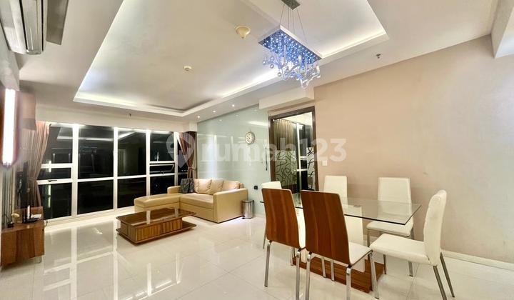 ruang tamu kemang village 2br fully furnished