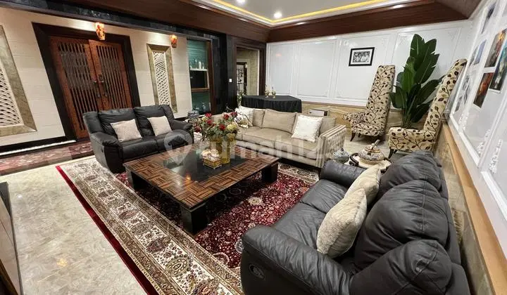 ruang tamu rumah pondok indah jakarta selatan