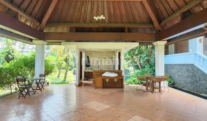 foto lainnya rumah mewah bergaya resort di