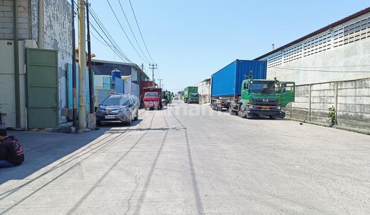 tampak depan gudang luas harga bawah pasaran