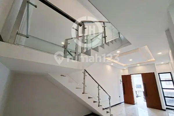 foto lainnya dijual rumah di pine garden