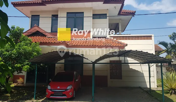 tampak depan harga njop rumah halaman luas
