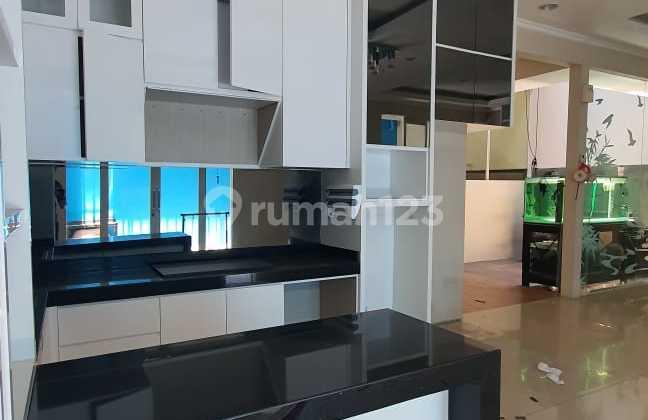 dapur rumah mewah 2 lantai minimalis