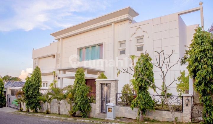 tampak depan villa mewah ready kawasan pecatu