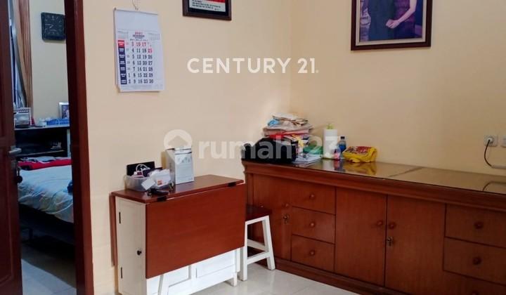 foto lainnya rumah 2 lantai semi furnsihed