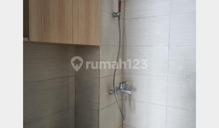 kamar mandi apartment 2br with mountain views