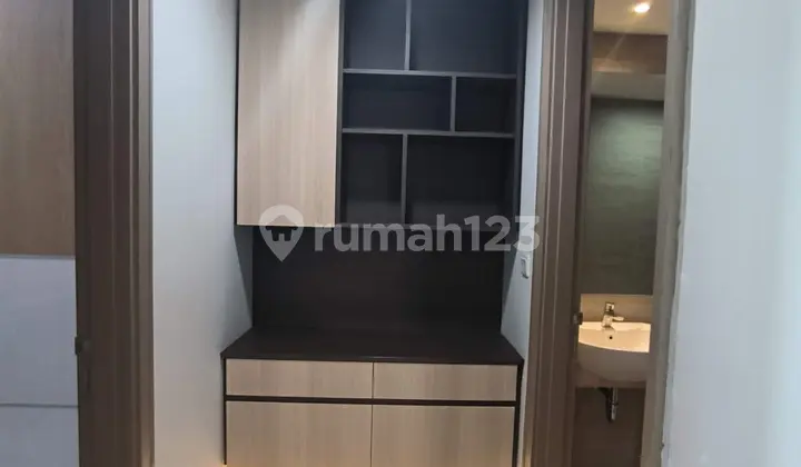 kamar tidur sewa apartemen gold coast pik