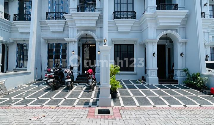 garasi/carport rumah classisc luxury dekat tip