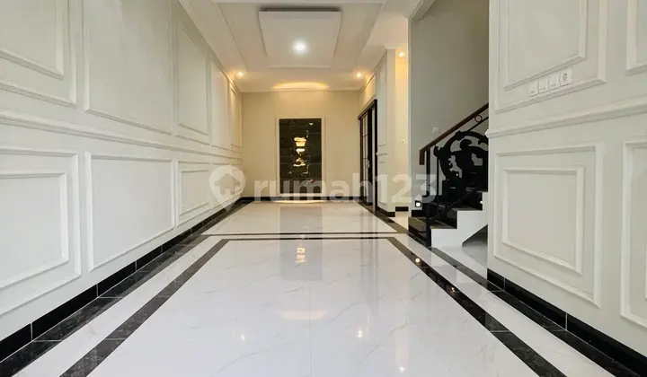 ruang tamu rumah siap huni dekat rs