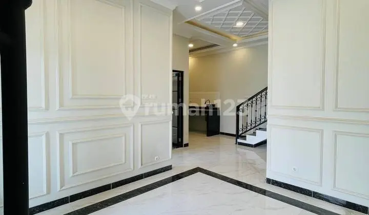 ruang tamu rumah siap huni akses mobil