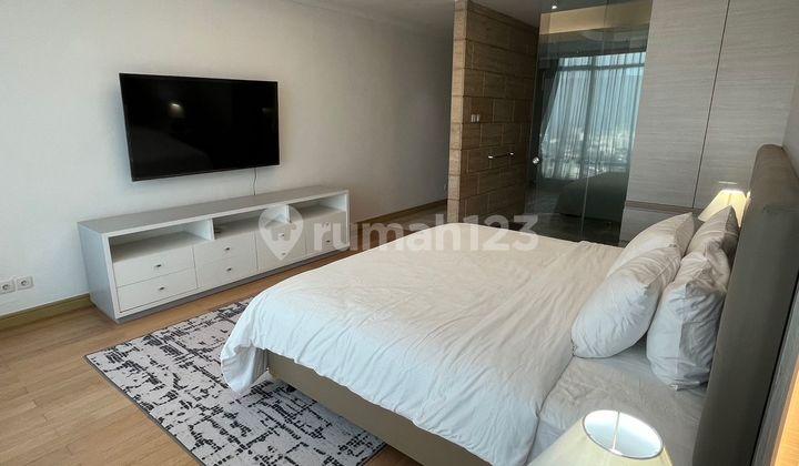 kamar tidur apartemen kempinski residence 3 bedroom