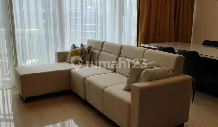 ruang tamu apartemen south hills 3 bedroom