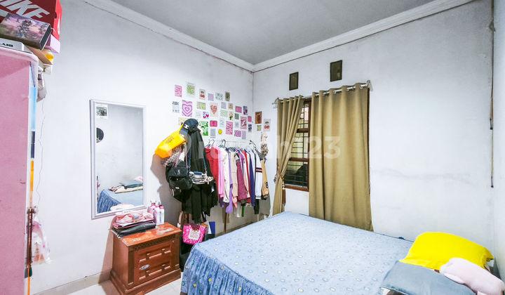 ruang tamu rumah luas strategis 15 menit