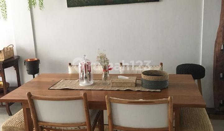 ruang makan rumah bagus furnished one gate