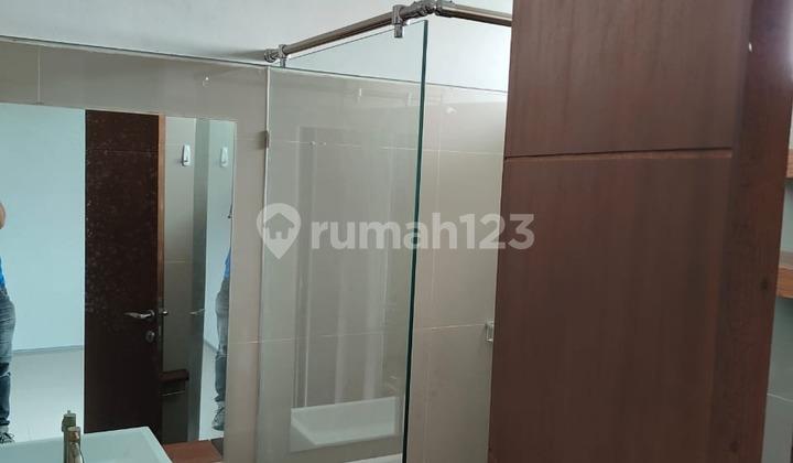 kamar mandi rumah siap huni one gate