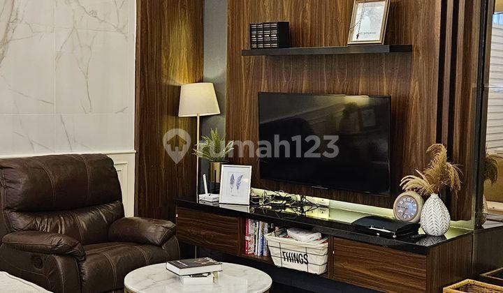 ruang keluarga dijual rumah semi furnish 2