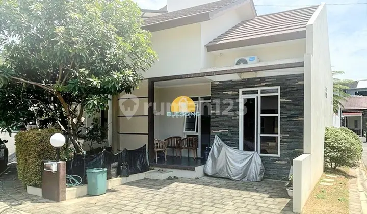 tampak depan rumah shm dekat undip cluster