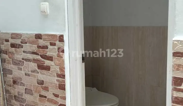 kamar mandi rumah siap huni di tki