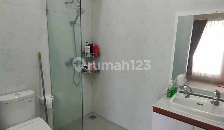 kamar mandi rumah row jalan 7 meter