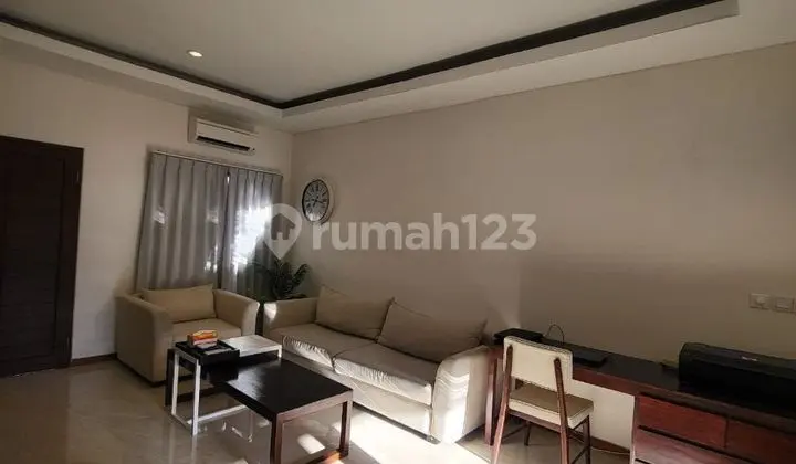 ruang tamu rumah siap huni shm di