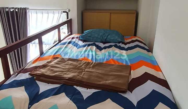 kamar tidur apartemen dave studio mezzanine dekat