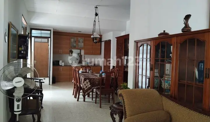 ruang makan rumah 2 lantai, komplek pertamina/iptn