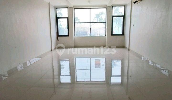 foto lainnya ruko 3 lantai dekat mal