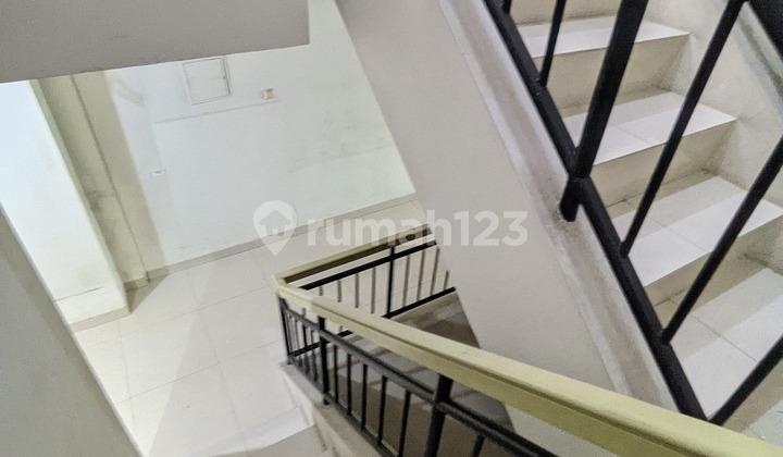 foto lainnya ruko 3 lantai dekat mal
