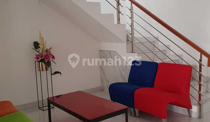 ruang tamu dijual rumah bagus dekat herro