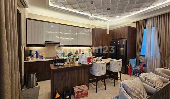 ruang makan jarang ada rumah hoek full