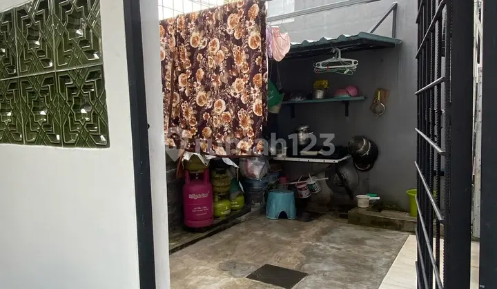 dapur rumah 1 lantai pinggir jalan