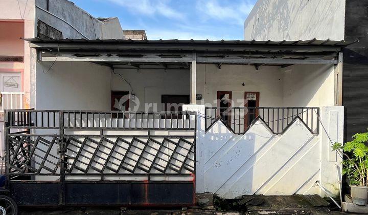 tampak depan rumah shm minimalis 11 menit