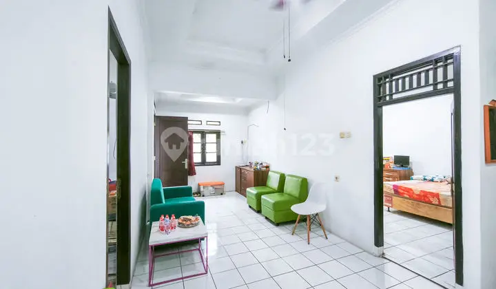 ruang tamu rumah lt 134 strategis 14