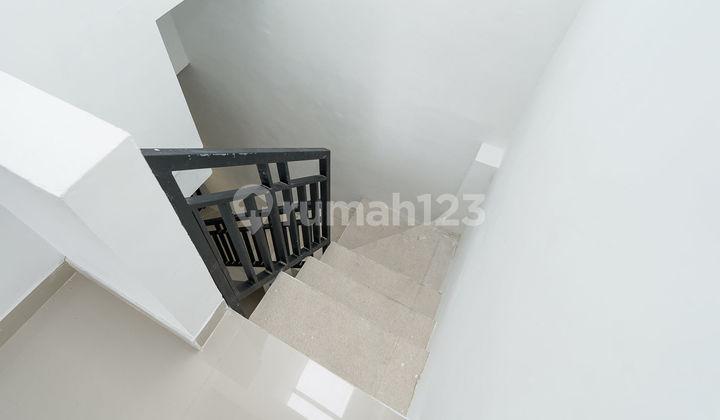 foto lainnya rumah 2 lantai di bekasi