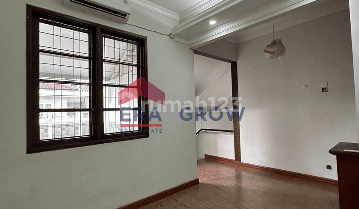 foto lainnya rumah 2 lantai di puri