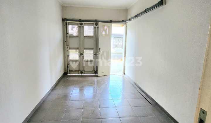 garasi/carport rumah baru whitsand greenwich bsd