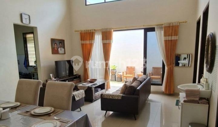 ruang keluarga dijual rumah minimalis kondisi sangat