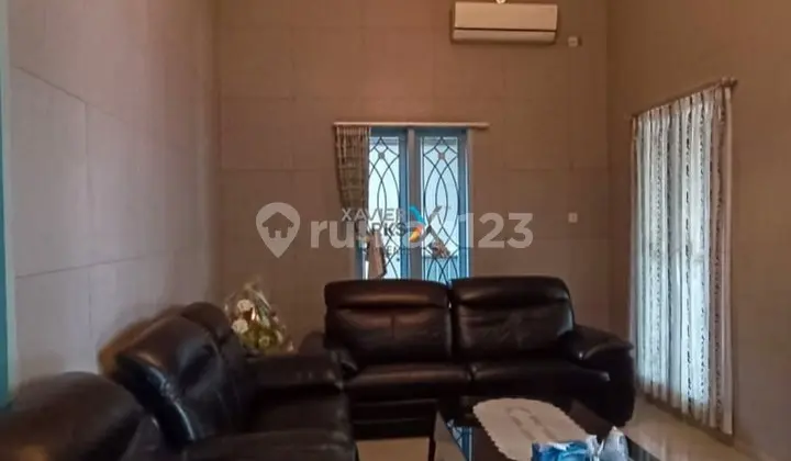 ruang tamu dijual rumah hook mewah 2lt