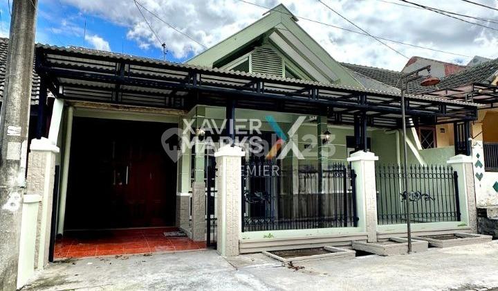 tampak depan dijual murah rumah tengah kota