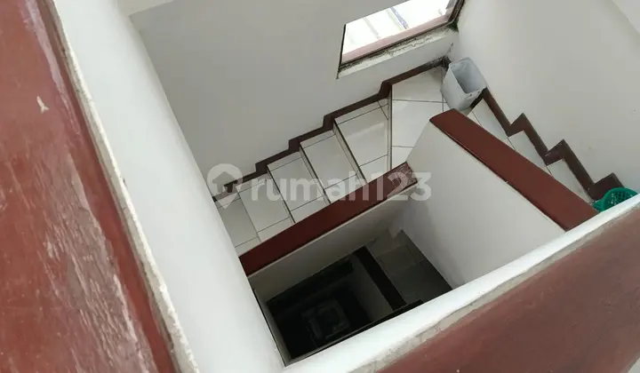 foto lainnya ruko 2,5 lantai di gading
