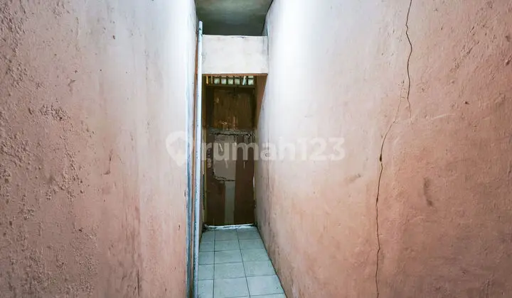 ruang tamu rumah 1 lantai dekat cibinong