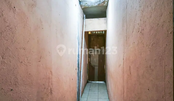 ruang tamu rumah 1 lantai dekat cibinong