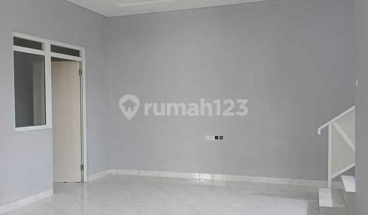 ruang keluarga dijual rumah 2 lt minimalis