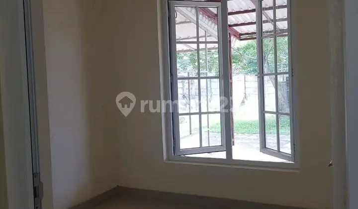 kamar tidur dijual rumah di perum. wartawangsa