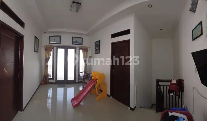 foto lainnya rumah 2 lantai minimalis di