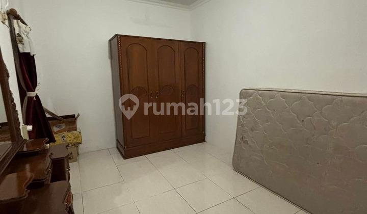 kamar tidur rumah dalam komplek paling favorite